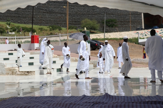Atlas Okyanusu kıyısındaki İlahiyat Camii'nde "beyaz cuma" geleneği